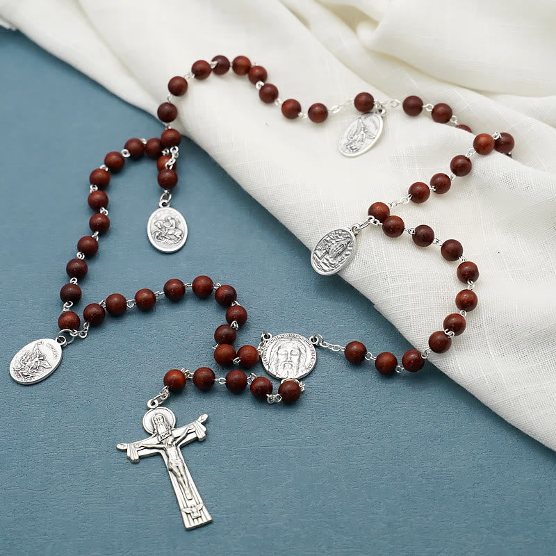 Klasyczny ikonostas, ręcznie robiony różaniec z drewna oliwnego