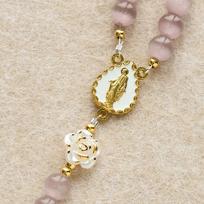 Różaniec Cat's Eye & Rose w kolorze lawendowym i różowym: centralna ozdoba Matki Boskiej do łagodnej modlitwy