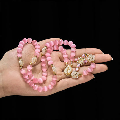 Różaniec Cat's Eye & Rose w kolorze lawendowym i różowym: centralna ozdoba Matki Boskiej do łagodnej modlitwy