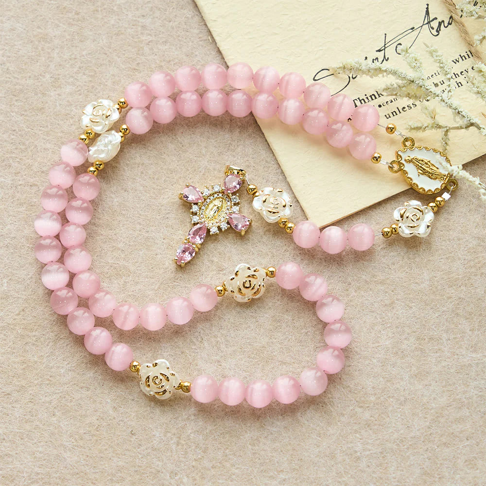 Różaniec Cat's Eye & Rose w kolorze lawendowym i różowym: centralna ozdoba Matki Boskiej do łagodnej modlitwy