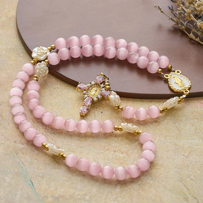 Różaniec Cat's Eye & Rose w kolorze lawendowym i różowym: centralna ozdoba Matki Boskiej do łagodnej modlitwy