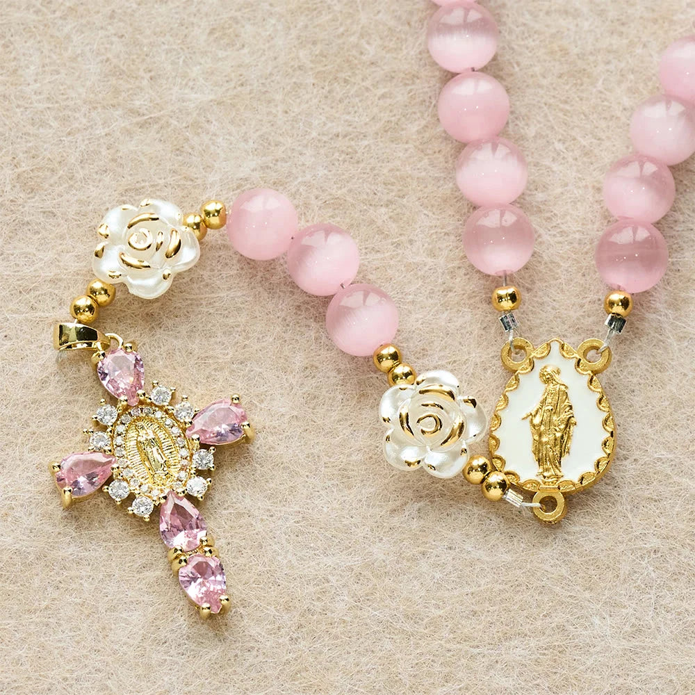 Różaniec Cat's Eye & Rose w kolorze lawendowym i różowym: centralna ozdoba Matki Boskiej do łagodnej modlitwy
