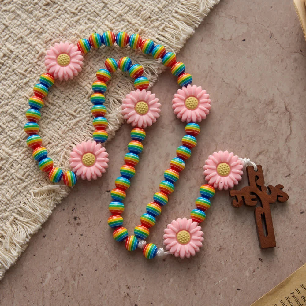 Rainbow Candy Stripe Bead z różowymi stokrotkami i krzyżem Jezusa